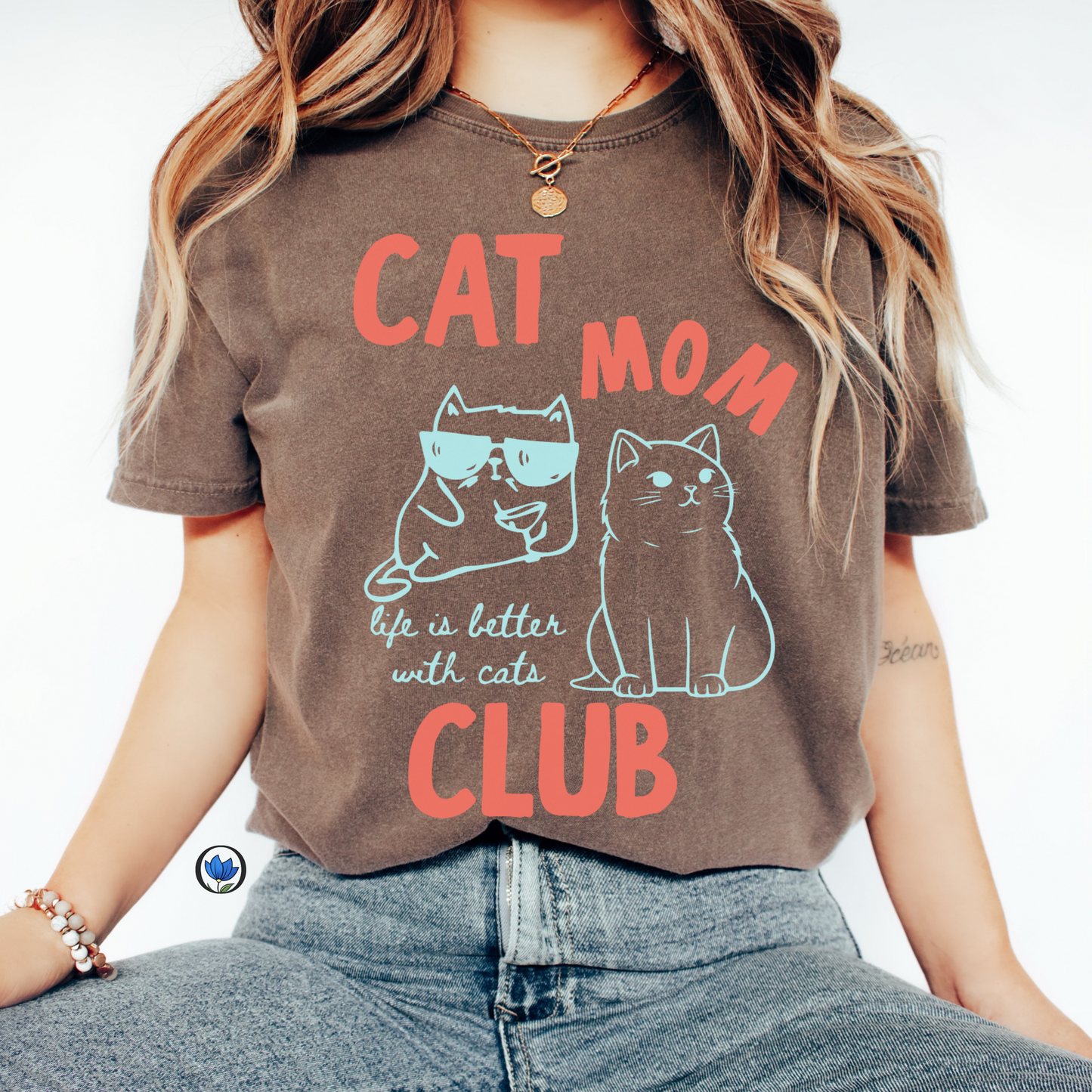 Cat Mom Club Shirt 🐱 Cute Cat Lover Tee | Funny Gift for Cat Moms