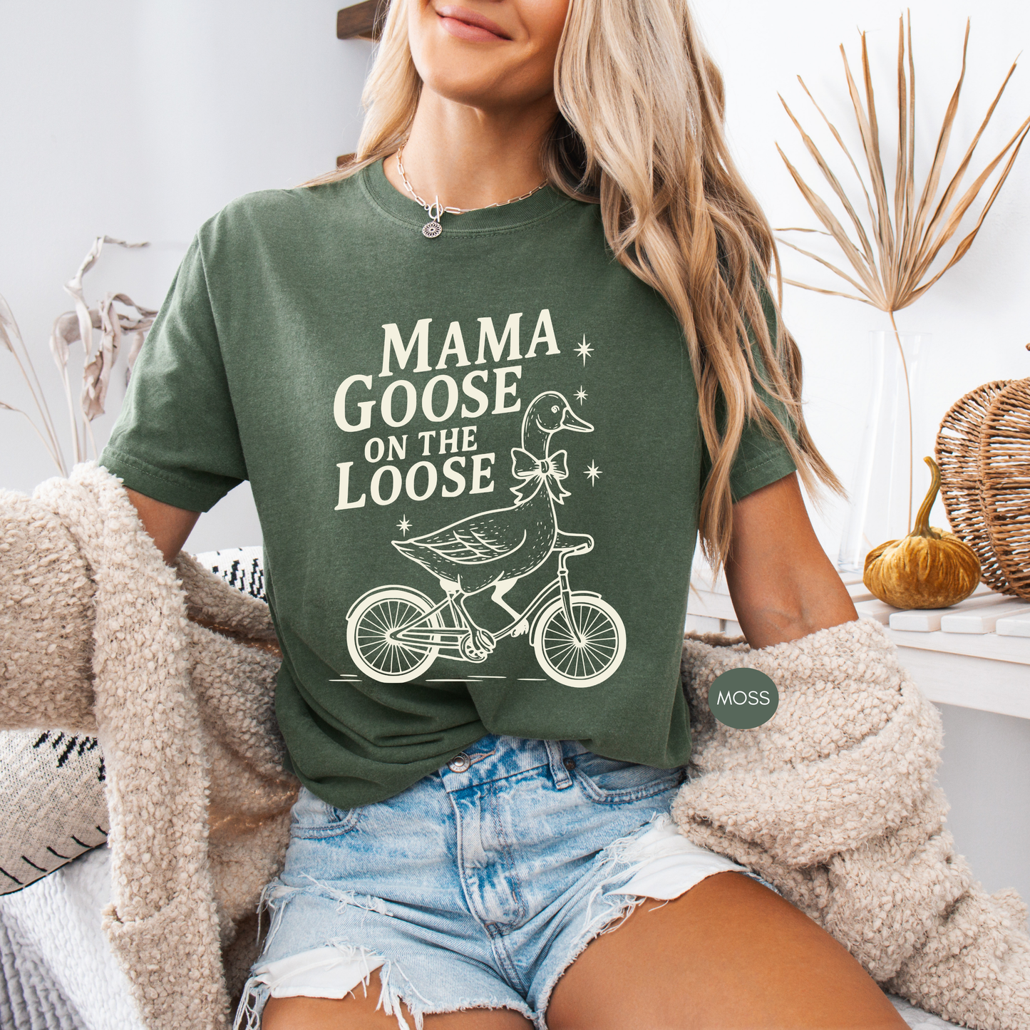 Mama Goose on the Loose Shirt – Funny Mom Tee, Cute Goose Mom Gift