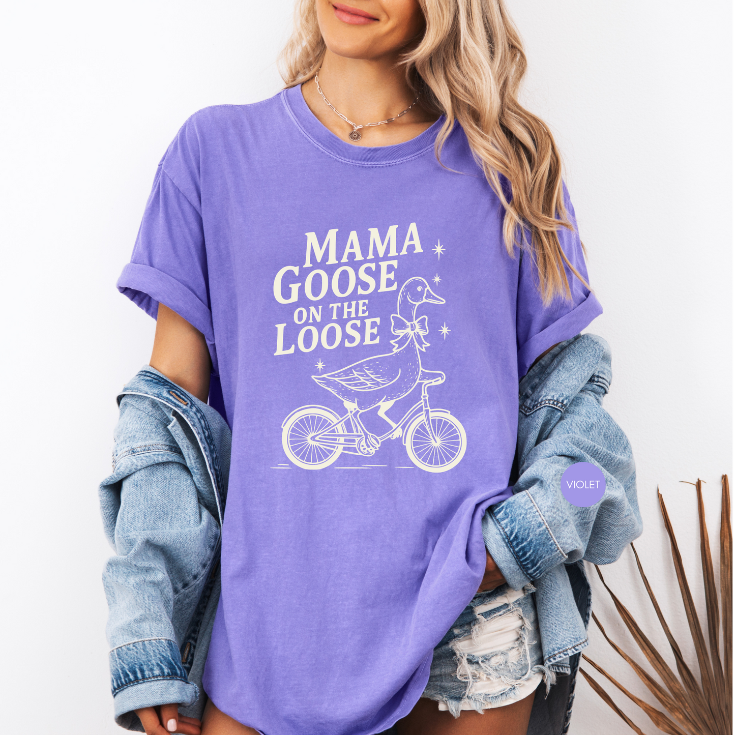 Mama Goose on the Loose Shirt – Funny Mom Tee, Cute Goose Mom Gift