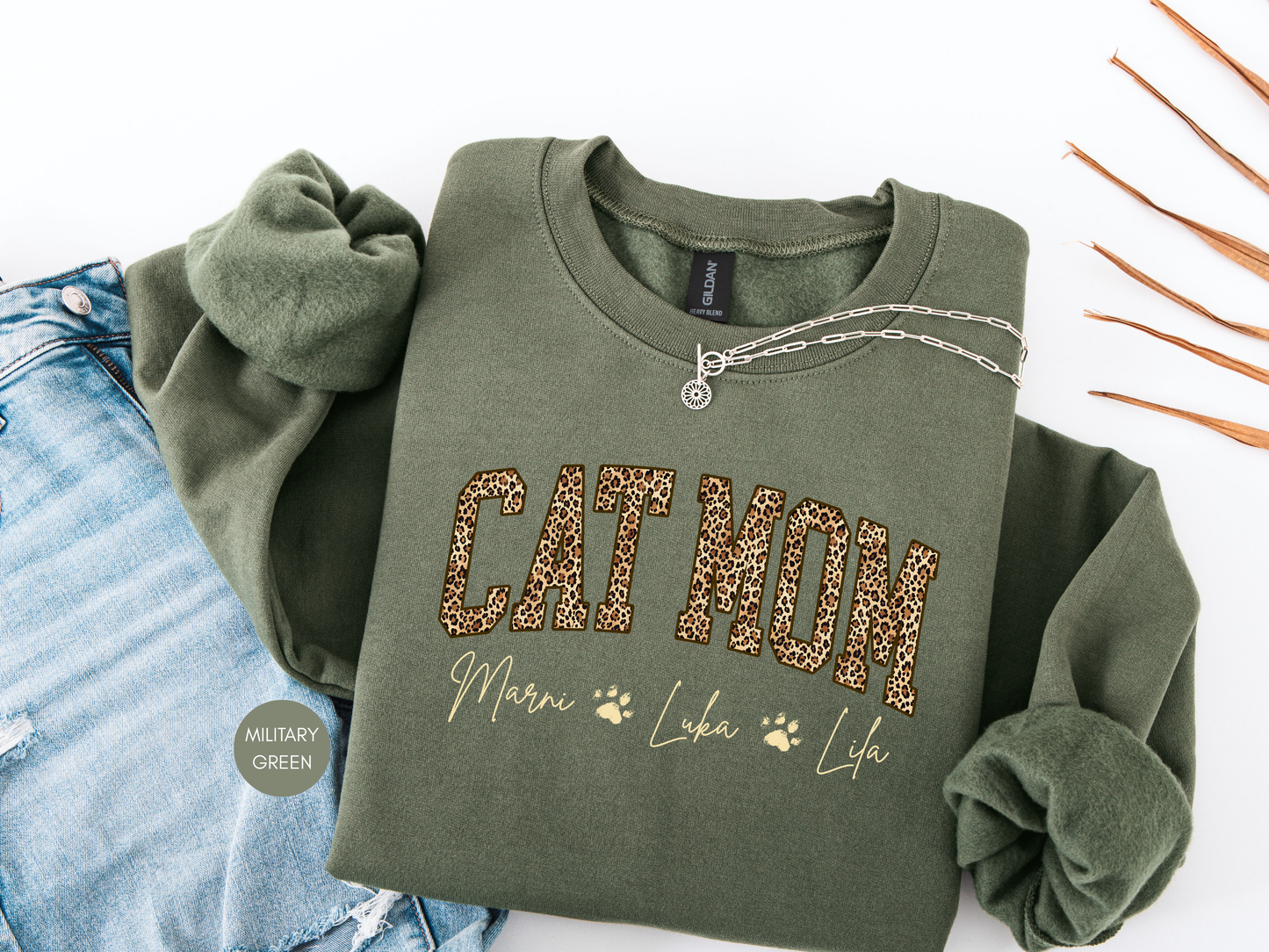 Personalized Cat Mom Leopard Sweatshirt – Custom Pet Name Crewneck Gift for Cat Lovers