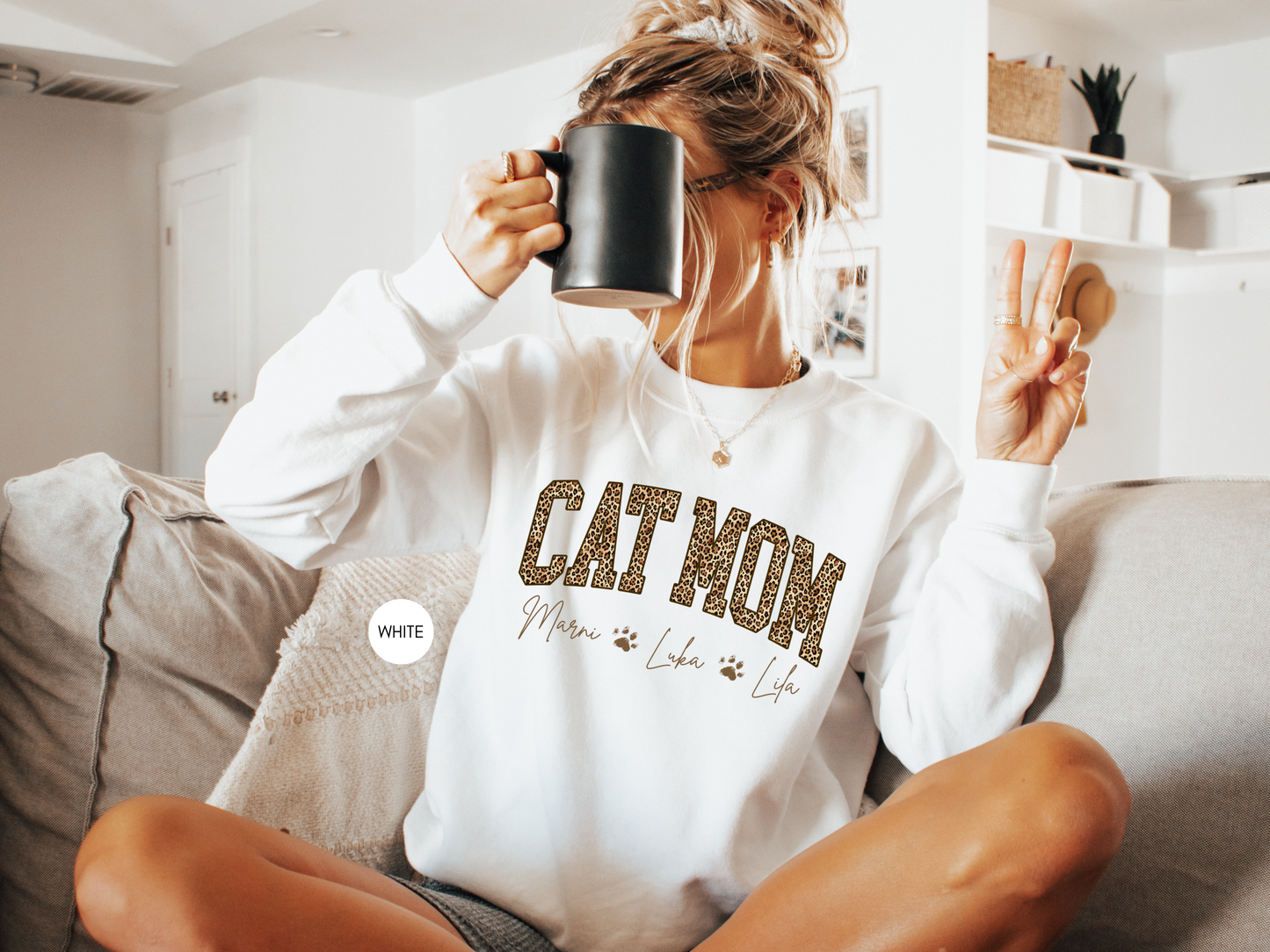 Personalized Cat Mom Leopard Sweatshirt – Custom Pet Name Crewneck Gift for Cat Lovers