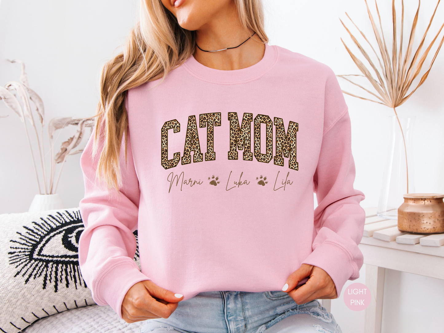 Personalized Cat Mom Leopard Sweatshirt – Custom Pet Name Crewneck Gift for Cat Lovers