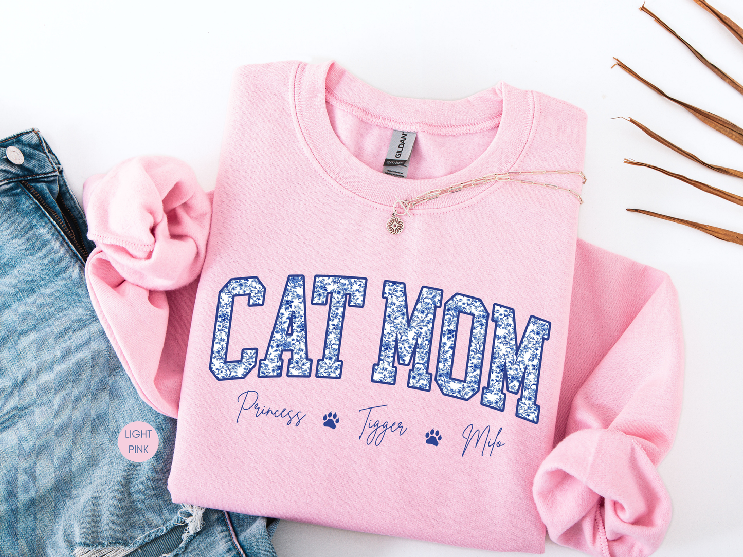 Personalized Cat Mom Floral Sweatshirt – Custom Pet Name Navy Crewneck Gift for Cat Lovers
