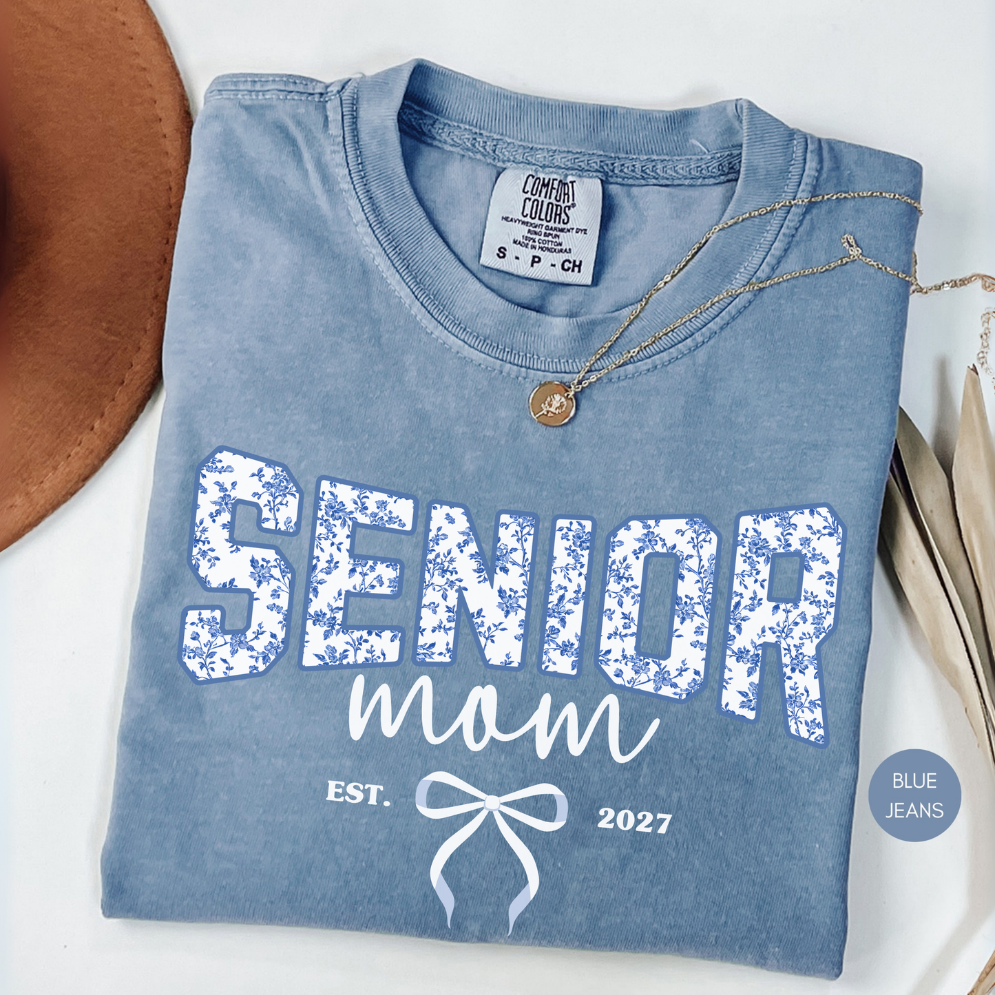 Senior Mom Est. 2027 Shirt | Blue Toile Coquette Class of 2027 Graphic Tee
