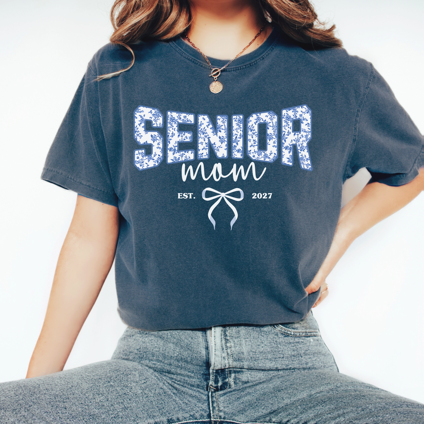 Senior Mom Est. 2027 Shirt | Blue Toile Coquette Class of 2027 Graphic Tee