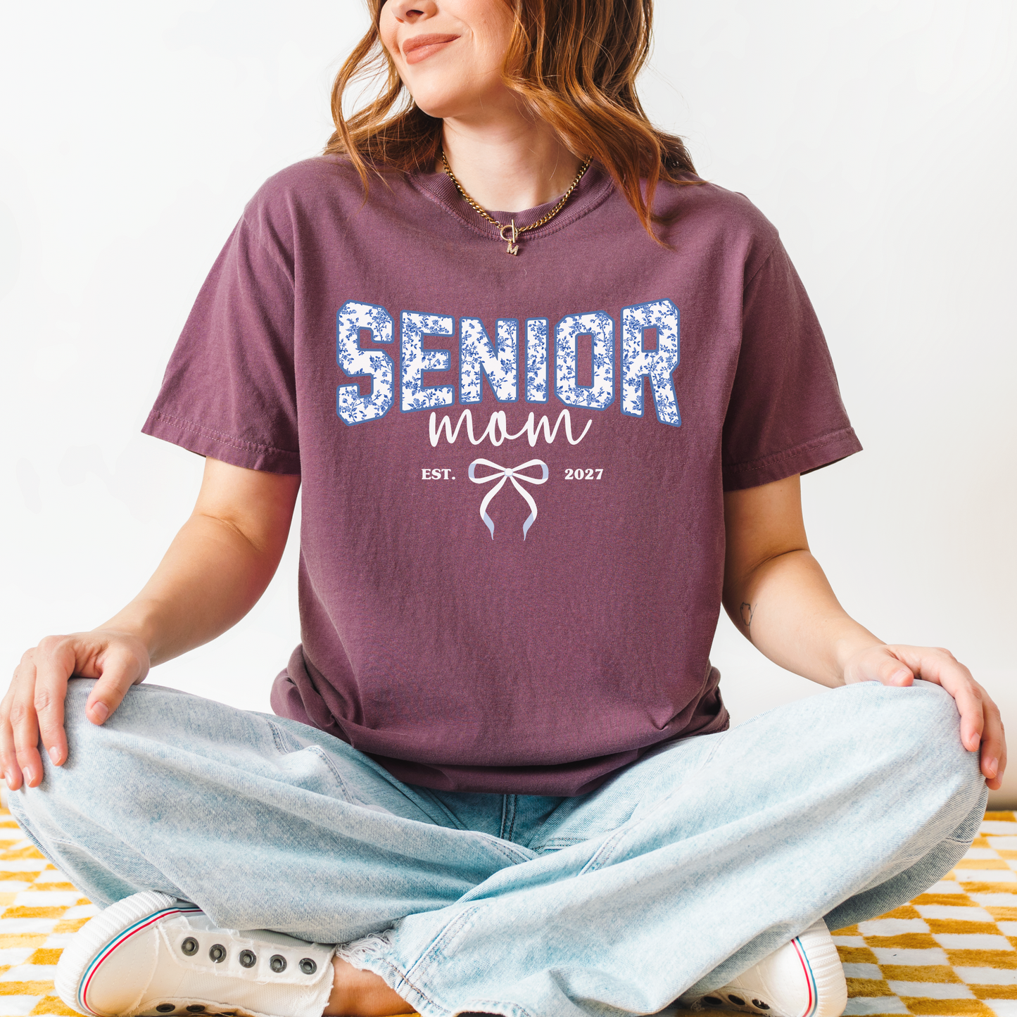 Senior Mom Est. 2027 Shirt | Blue Toile Coquette Class of 2027 Graphic Tee
