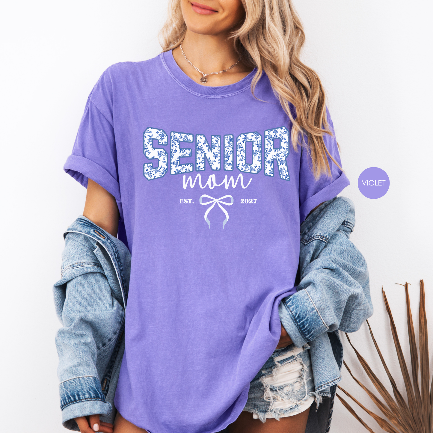 Senior Mom Est. 2027 Shirt | Blue Toile Coquette Class of 2027 Graphic Tee