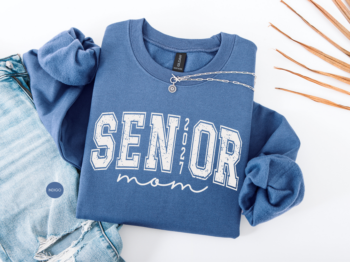 Senior Mom 2027 Sweatshirt | Class of 2027 Varsity Crewneck | Proud Senior Mom Pullover